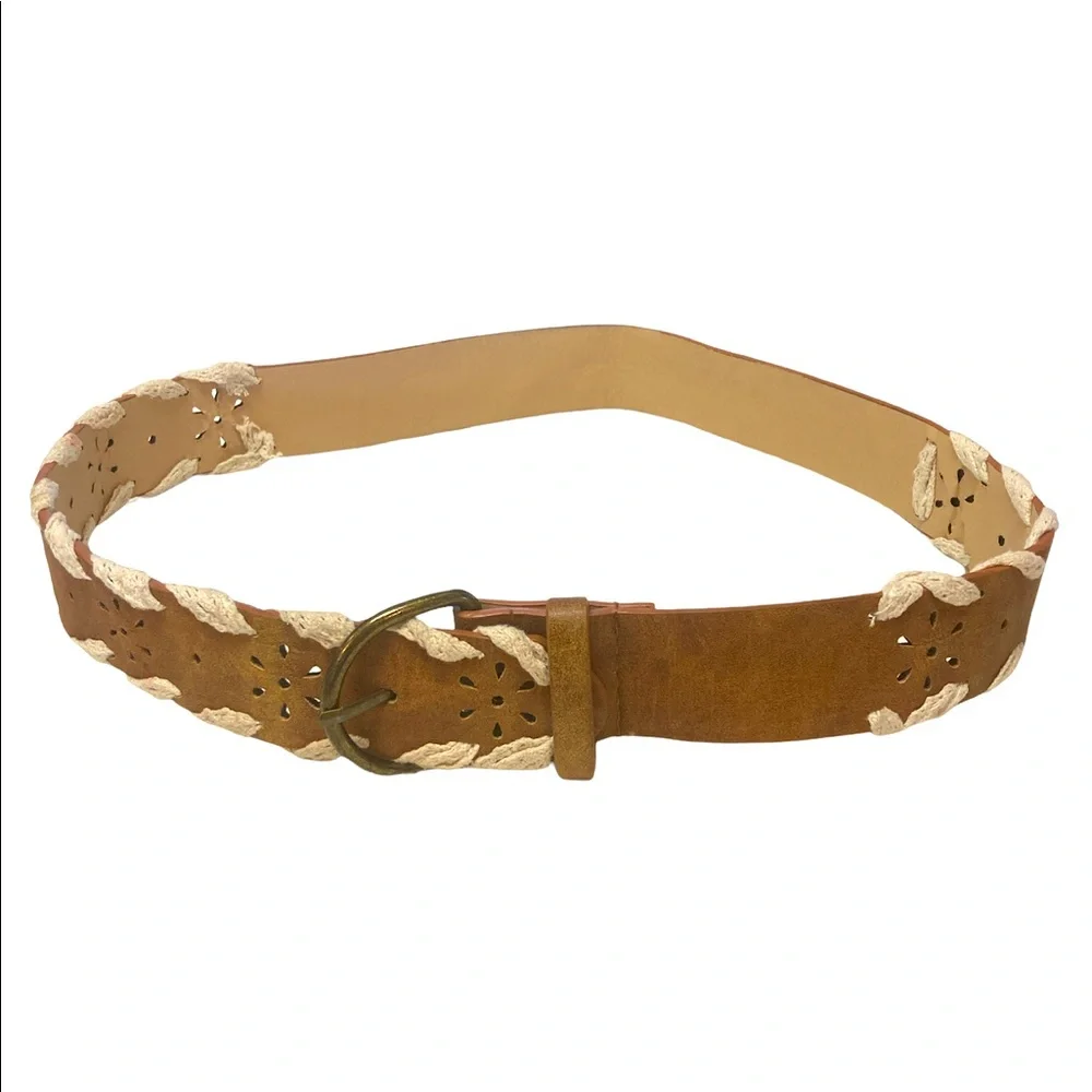 Faux Leather & Lace Belt